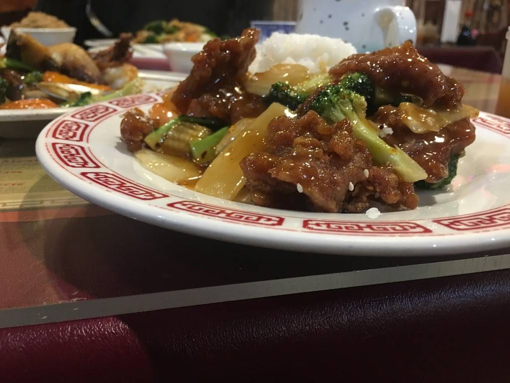 Full Moon House | restaurant | 17 N Rend Lake Rd, Benton, IL 62812, USA | 6184354333 OR +1 618-435-4333