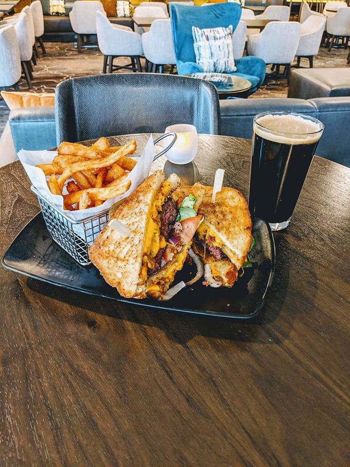 Luminous Restaurant and Lounge | restaurant | 725 Woodlake Dr, Chesapeake, VA 23320, USA | 7575231500 OR +1 757-523-1500