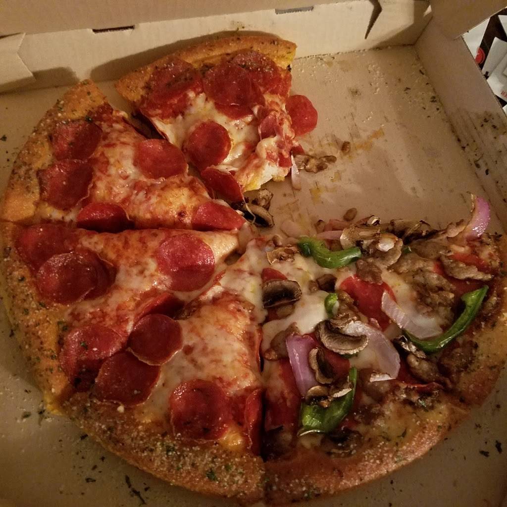 Pizza Hut | restaurant | 44836 10th St W, Lancaster, CA 93534, USA | 6619498383 OR +1 661-949-8383