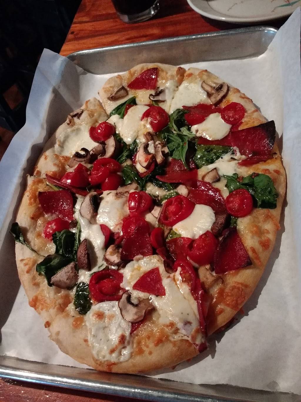 Mulberry St. Pub & Grub | restaurant | 823 Main St, Bandera, TX 78003, USA | 8307969463 OR +1 830-796-9463