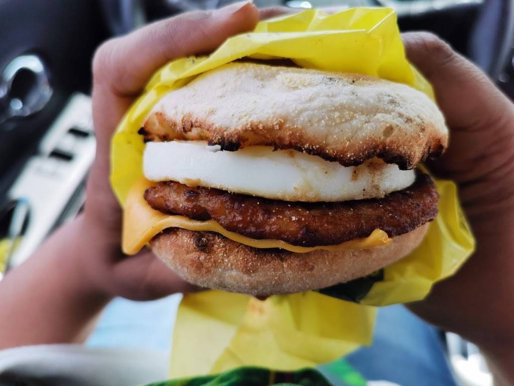 McDonalds | cafe | 430 28e Avenue, Lachine, QC H8S 3Z4, Canada | 5146375954 OR +1 514-637-5954