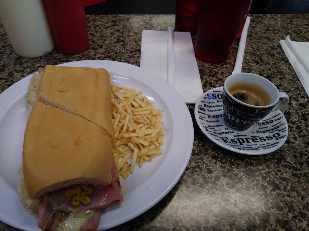 La Estrella Café & Restaurant | meal delivery | 8074 NW 103rd St, Hialeah Gardens, FL 33016, USA | 3055575501 OR +1 305-557-5501