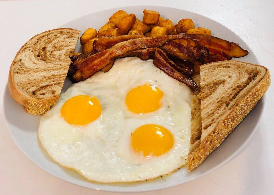 Old King Bistro | restaurant | 2934 King St E, Kitchener, ON N2A 1A7, Canada | 5192085464 OR +1 519-208-5464