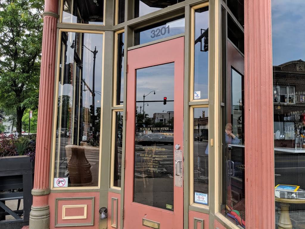 Scofflaw | restaurant | 3201 W Armitage Ave, Chicago, IL 60647, USA | 7732529700 OR +1 773-252-9700