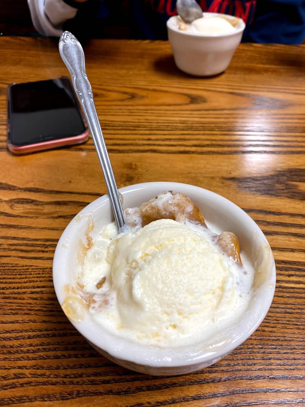 Ray Ray’s Diner | restaurant | 31155 Christanna Hwy, Dundas, VA 23938, USA | 4343390203 OR +1 434-339-0203