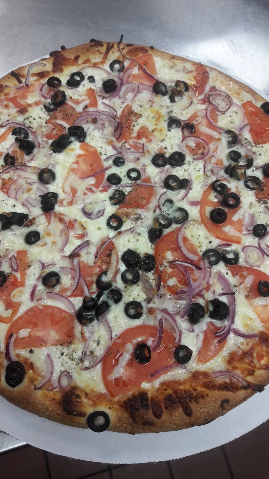 D & D Pizza & Subs | restaurant | 135 Mt Auburn St, Watertown, MA 02472, USA | 6179240999 OR +1 617-924-0999