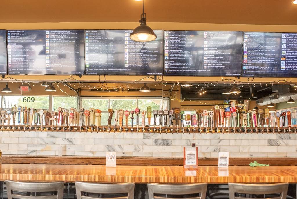 Growler USA - Austin | restaurant | 609 W 29th St, Austin, TX 78705, USA | 5128009532 OR +1 512-800-9532