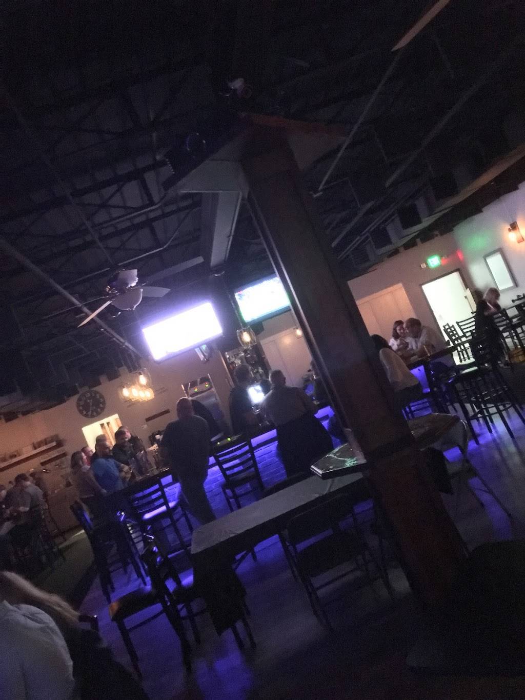 Poplar Pub | restaurant | 2800 Poplar St, Terre Haute, IN 47803, USA | 8129170049 OR +1 812-917-0049