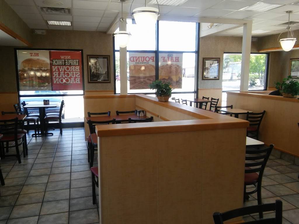 Arbys | restaurant | 1800 Southwest Pkwy, College Station, TX 77840, USA | 9796962729 OR +1 979-696-2729