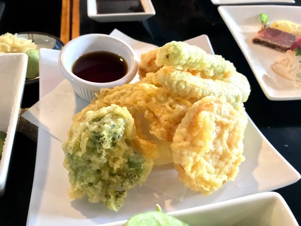 Sumo Sushi Japanese Cuisine | restaurant | 23745 225th Way SE #101, Maple Valley, WA 98038, USA | 4255847034 OR +1 425-584-7034