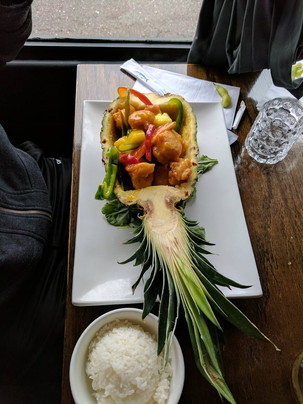 Red Corner Asian Bistro | restaurant | 2423, 780, Lakewood Rd, Waterbury, CT 06704, USA | 2037538889 OR +1 203-753-8889