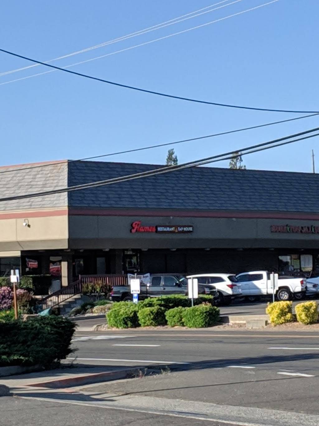 Flames Restaurant and Tap House | restaurant | 13434 Lincoln Way, Auburn, CA 95603, USA | 5307454242 OR +1 530-745-4242