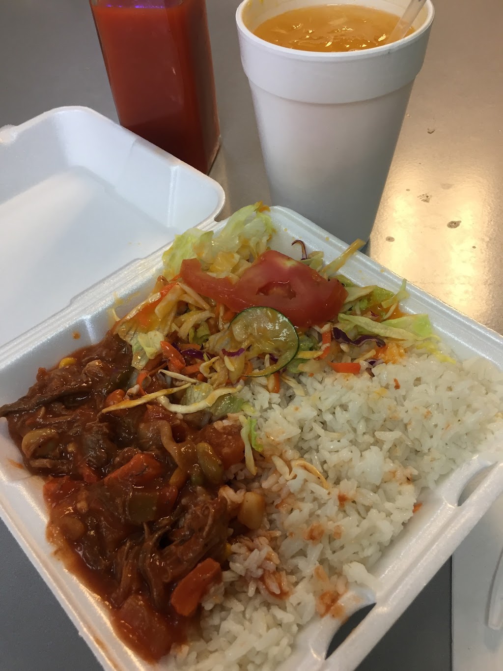 Juventud Restaurant | meal takeaway | 6599 NW 74th Ave, Miami, FL 33166, USA | 3054630860 OR +1 305-463-0860