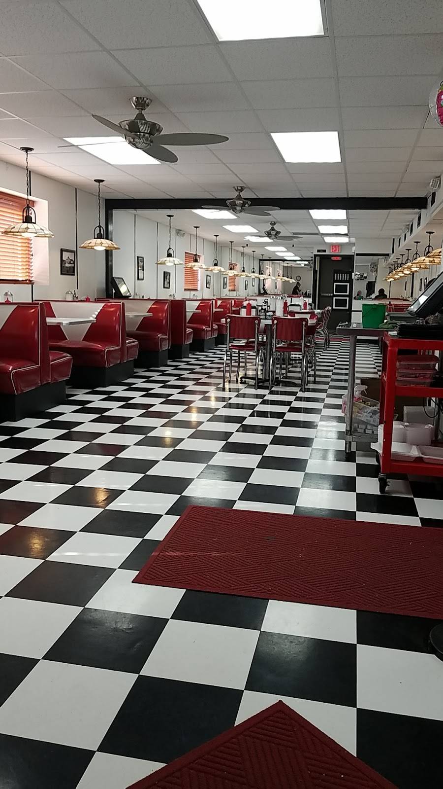 Federalsburg Family Restaurant | restaurant | 309 Bloomingdale Ave, Federalsburg, MD 21632, USA | 4107549222 OR +1 410-754-9222