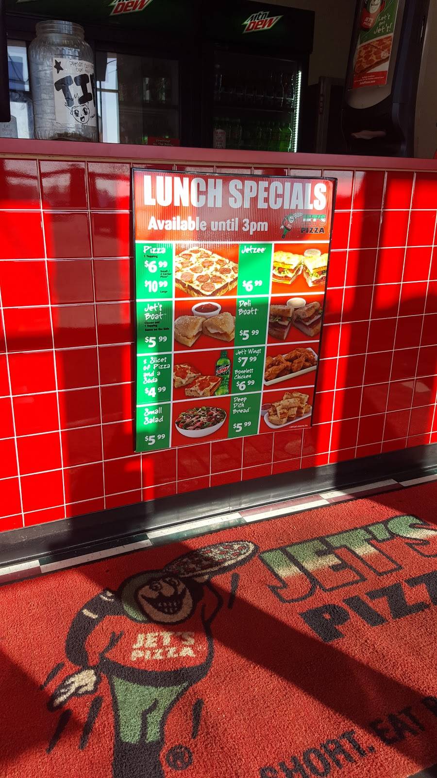 Jets Pizza | meal delivery | 1669 E Main St, Owosso, MI 48867, USA | 9897234100 OR +1 989-723-4100