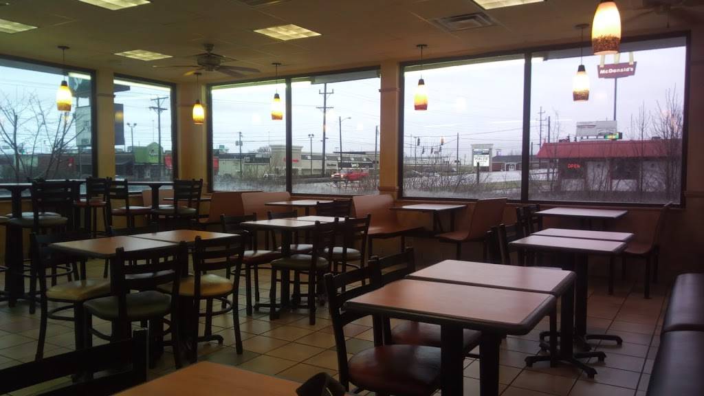 Subway | restaurant | 2 Shoppers Dr, Winchester, KY 40391, USA | 8597447783 OR +1 859-744-7783