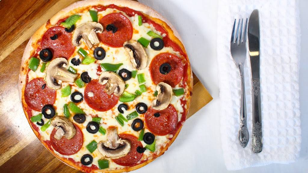 Bertos Pizza | restaurant | 3879 Lawrence Ave E, Scarborough, ON M1G 1R2, Canada | 4164381888 OR +1 416-438-1888