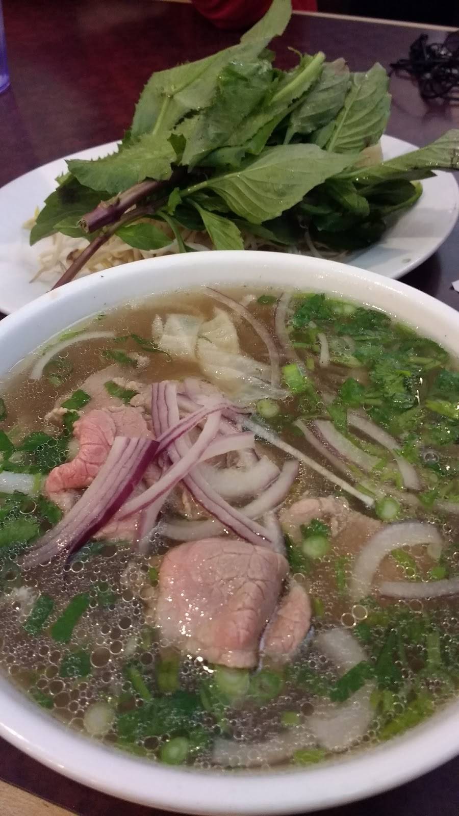 Ba Le Restaurant | restaurant | 2240 Browning Dr, Arlington, TX 76010, USA | 8172740381 OR +1 817-274-0381