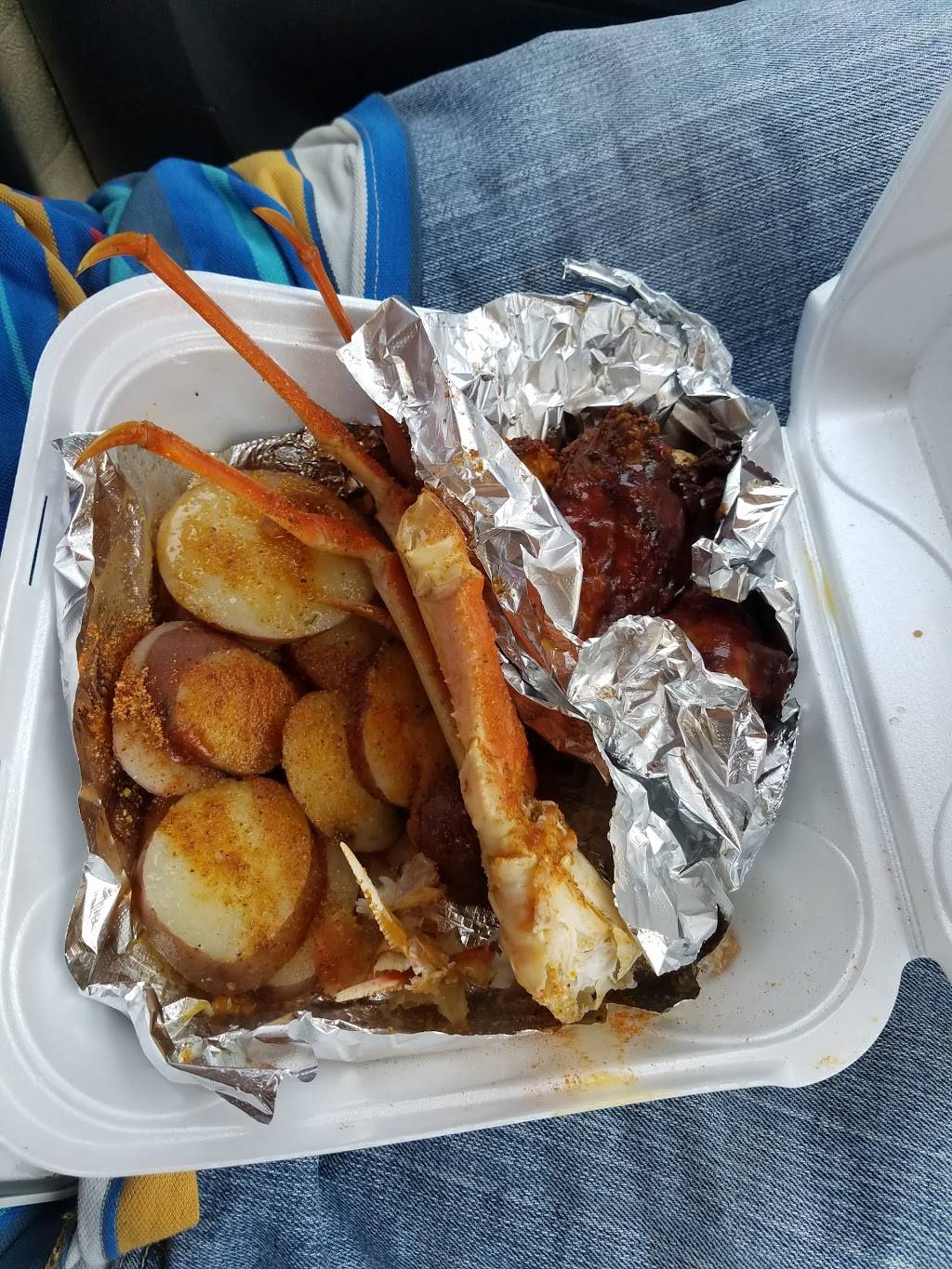 The Mad Crab Seafood & Wings | meal takeaway | 325 W Kennedy Blvd, Orlando, FL 32810, USA | 4079102717 OR +1 407-910-2717