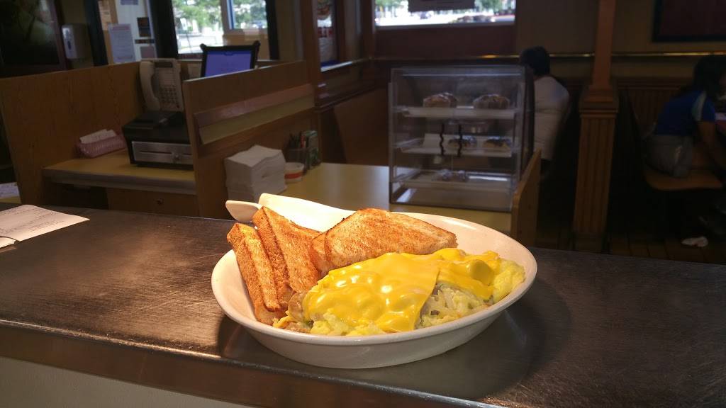 George Webb Restaurant | restaurant | 19555 West Bluemound Road # 5 # 5, Brookfield, WI 53045, USA | 2627890480 OR +1 262-789-0480