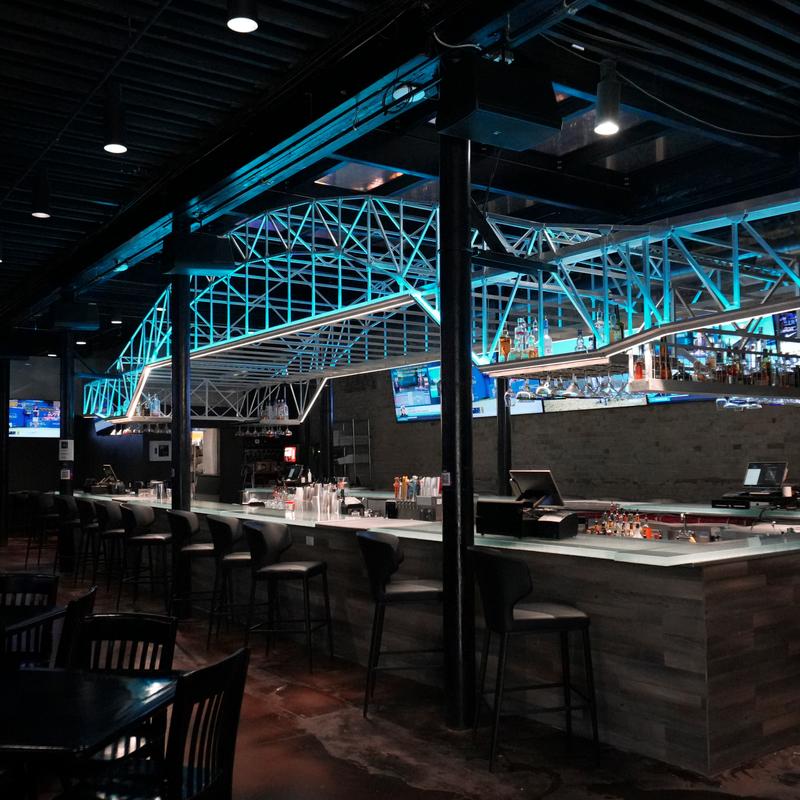 RETRO | restaurant | 326 N Chaparral St, Corpus Christi, TX 78401, USA | 3616973876 OR +1 361-697-3876