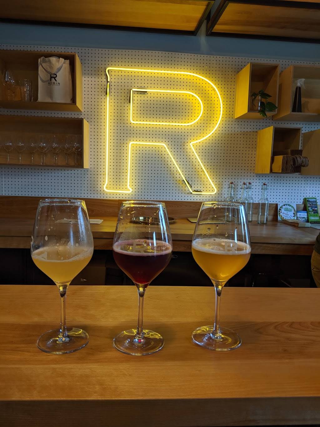 Robin Bière Naturelle | restaurant | 6547 Rue Foster, Waterloo, QC J0E 2N0, Canada | 4509121745 OR +1 450-912-1745