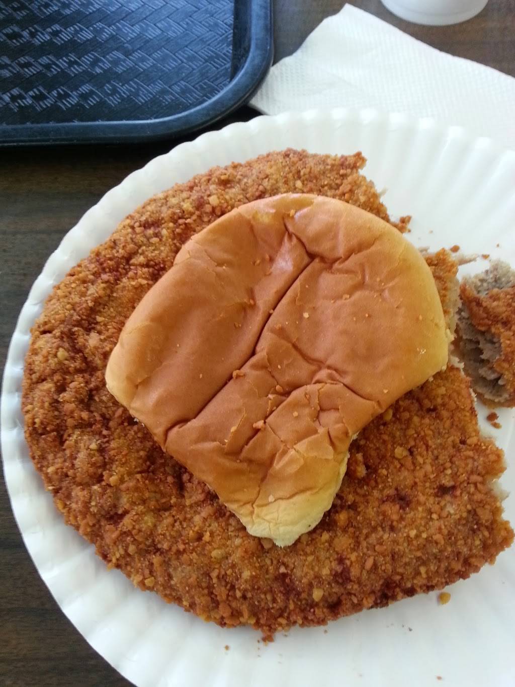 Charlies Drive-In | restaurant | 160 Morton Ave, Martinsville, IN 46151, USA | 7653424313 OR +1 765-342-4313