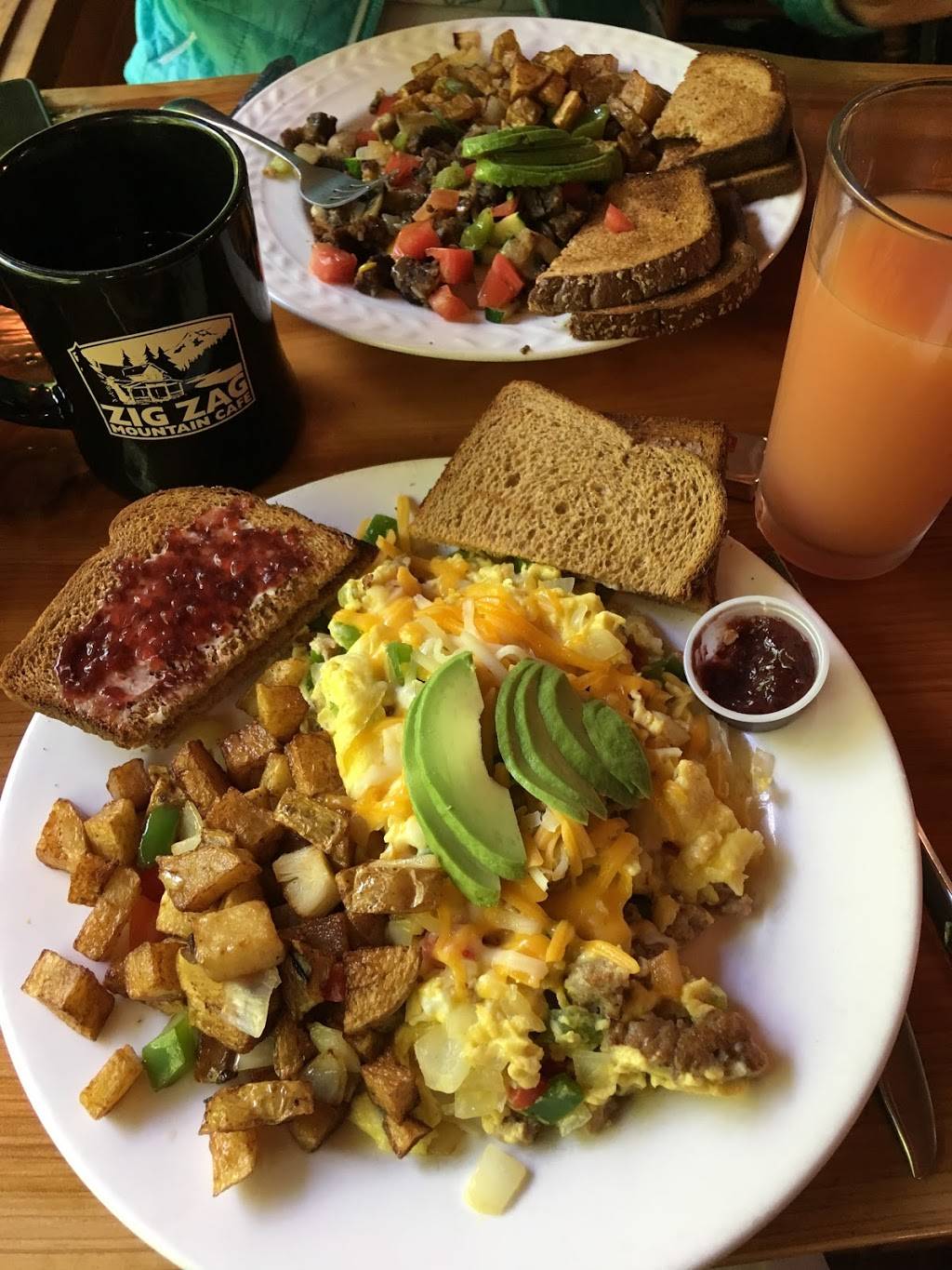 Zigzag Mountain Cafe | cafe | 9790, 70171 US-26, Rhododendron, OR 97049, USA | 5036227681 OR +1 503-622-7681