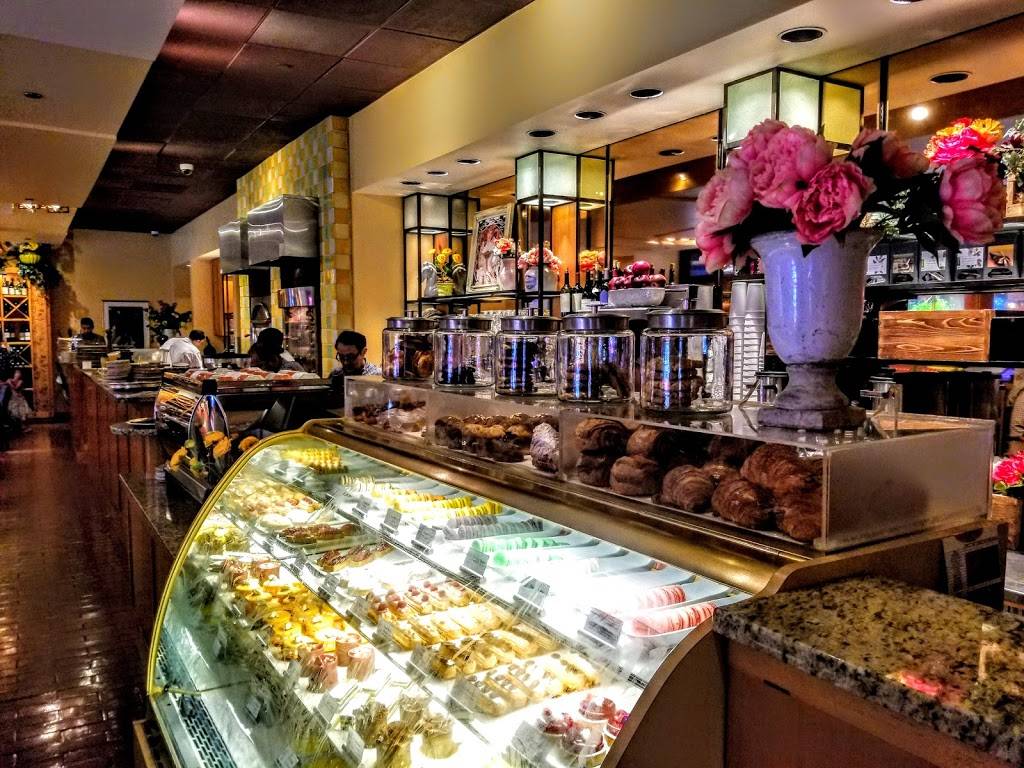 Pierrot Gourmet at The Peninsula | cafe | 108 E Superior St, Chicago, IL 60611, USA | 3125736749 OR +1 312-573-6749