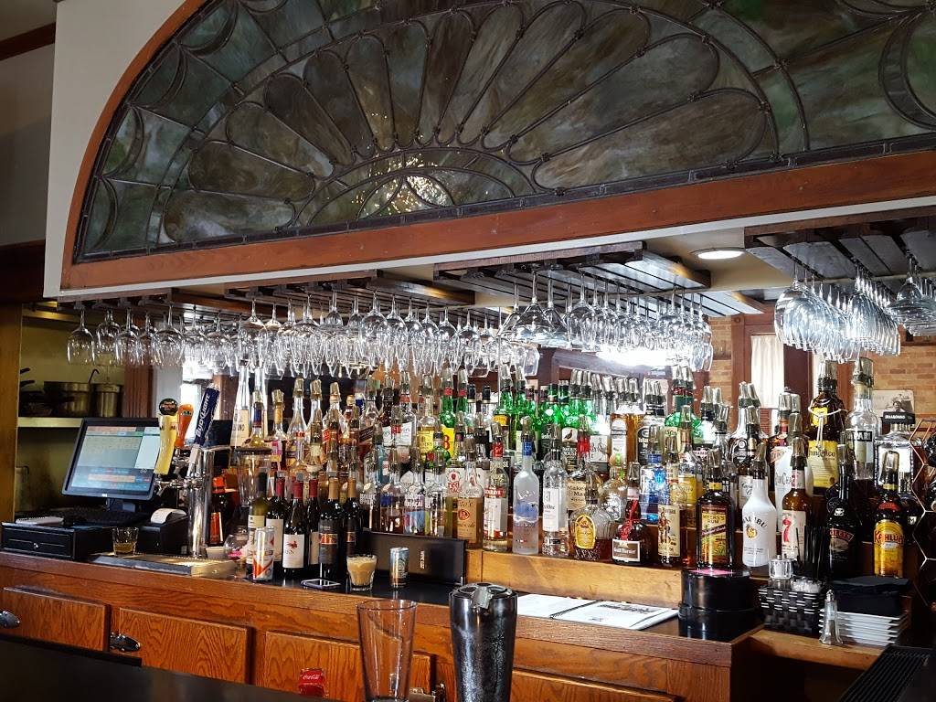 The Bank 1884 Food & Spirits | restaurant | 8646 Lake St, Port Austin, MI 48467, USA | 9897385353 OR +1 989-738-5353