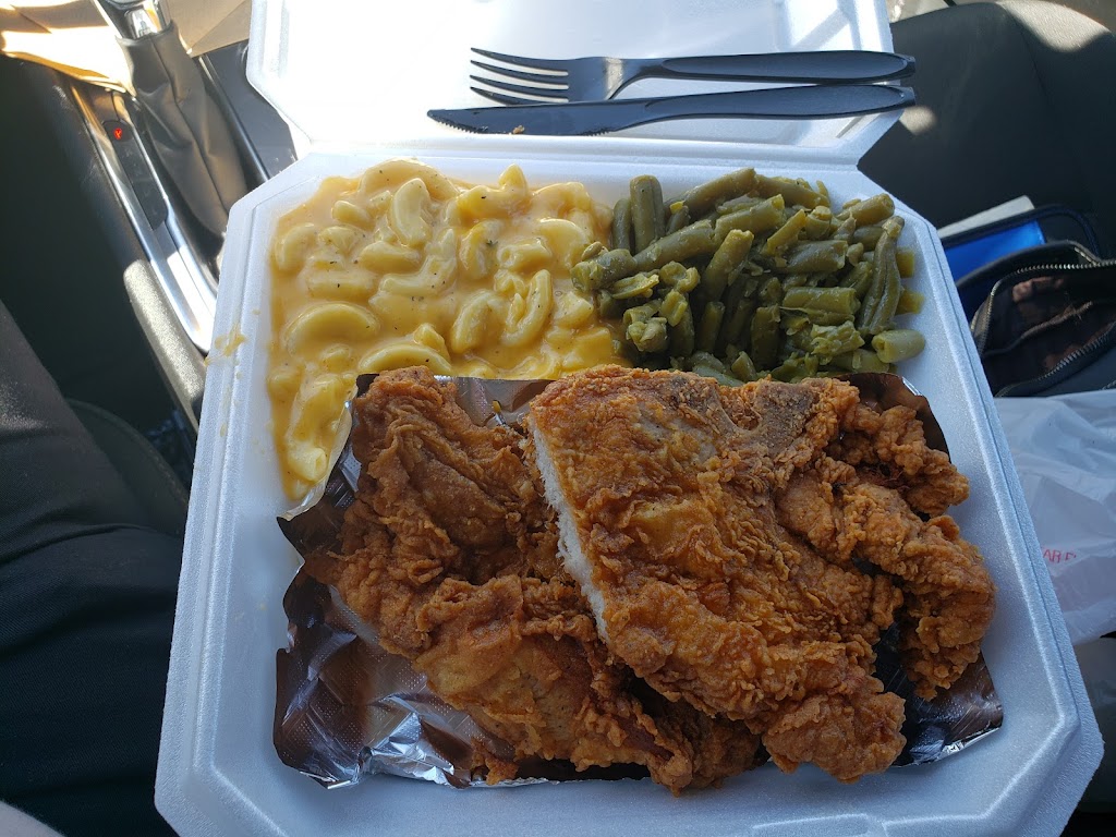 Carolyns Southern Kitchen | restaurant | 9692 California City Blvd, California City, CA 93505, USA | 7602840029 OR +1 760-284-0029