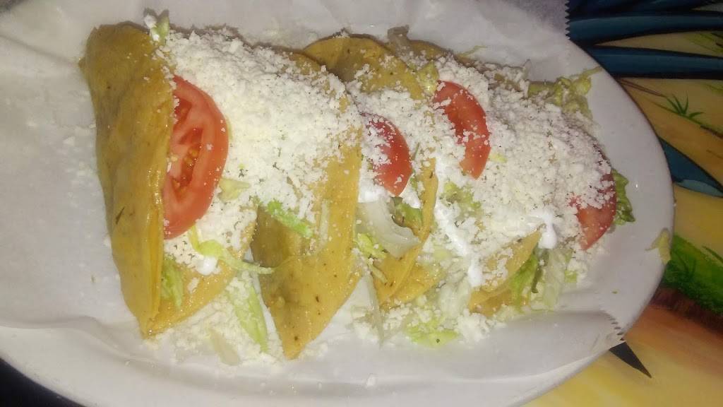 Mi Jacalito Restaurant | restaurant | 1318 Douglas Ave, Racine, WI 53402, USA | 2626338633 OR +1 262-633-8633