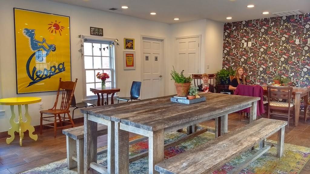 Cowbell Kitchen | restaurant | 116 E Market St, Leesburg, VA 20176, USA | 3044337665 OR +1 304-433-7665