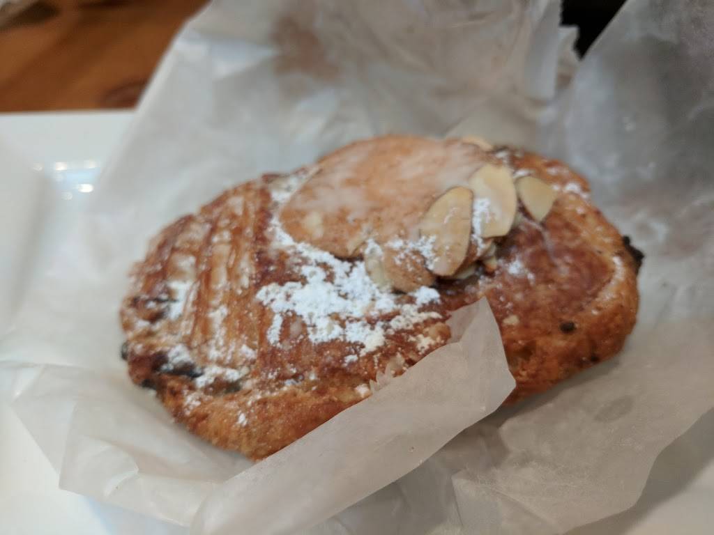 Amélies French Bakery & Café | bakery | 2424 N Davidson St #102, Charlotte, NC 28205, USA | 7043761781 OR +1 704-376-1781