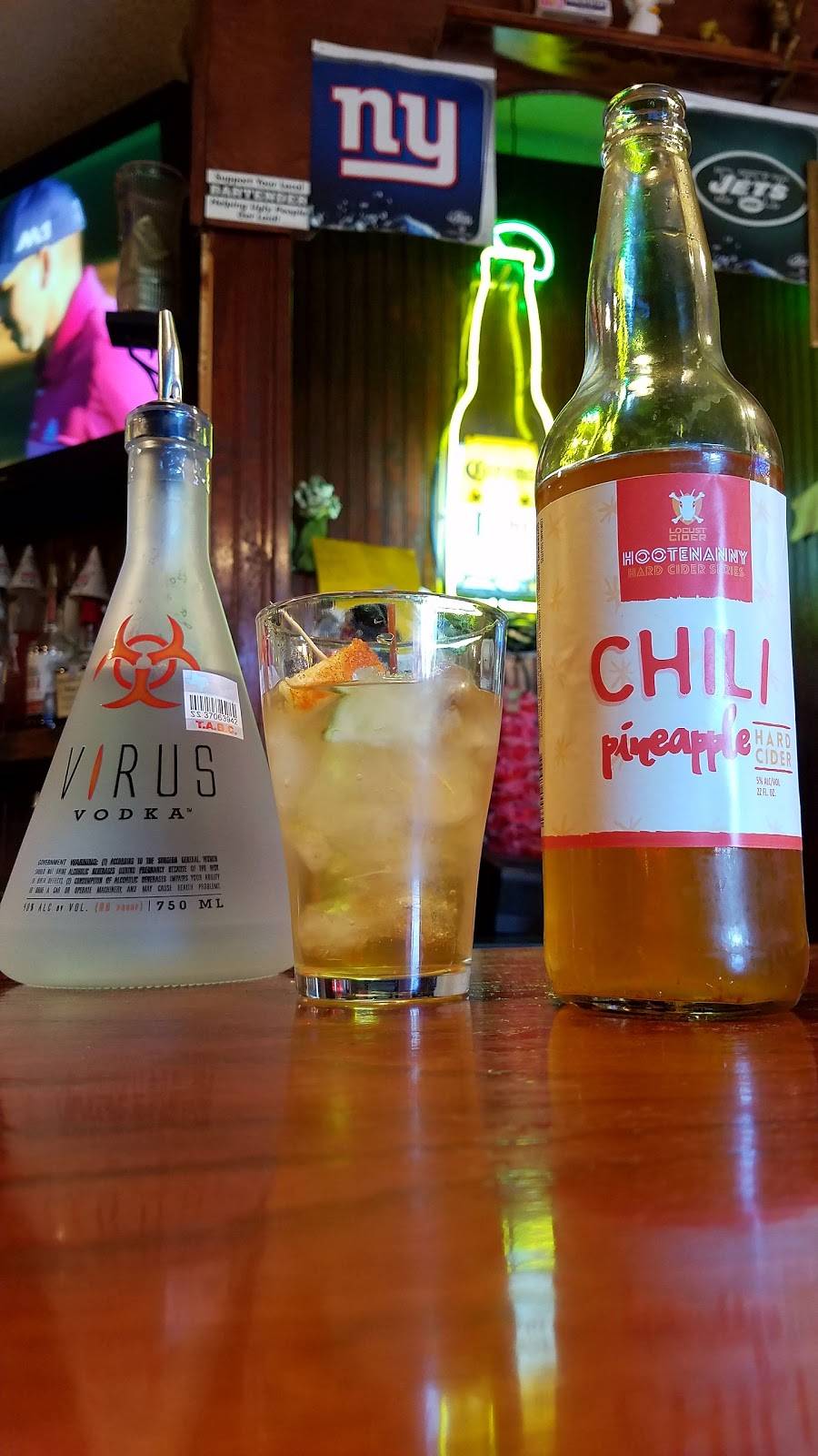 Three Sheets Bar & Grill | restaurant | 1900 S Kirkwood Rd # G, Houston, TX 77077, USA | 2815891625 OR +1 281-589-1625