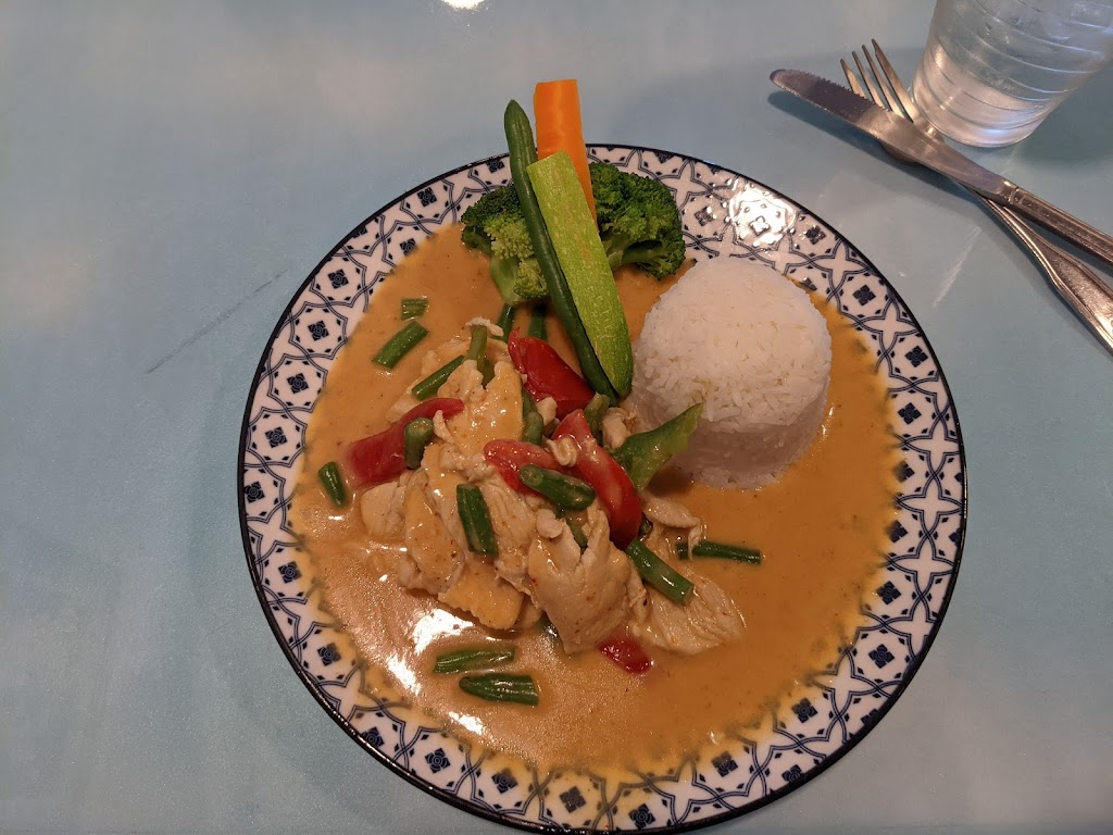 Rice & Noodles Thai Cuisine | restaurant | 11175 SW 93rd Ct Rd, Ocala, FL 34481, USA | 3524335564 OR +1 352-433-5564