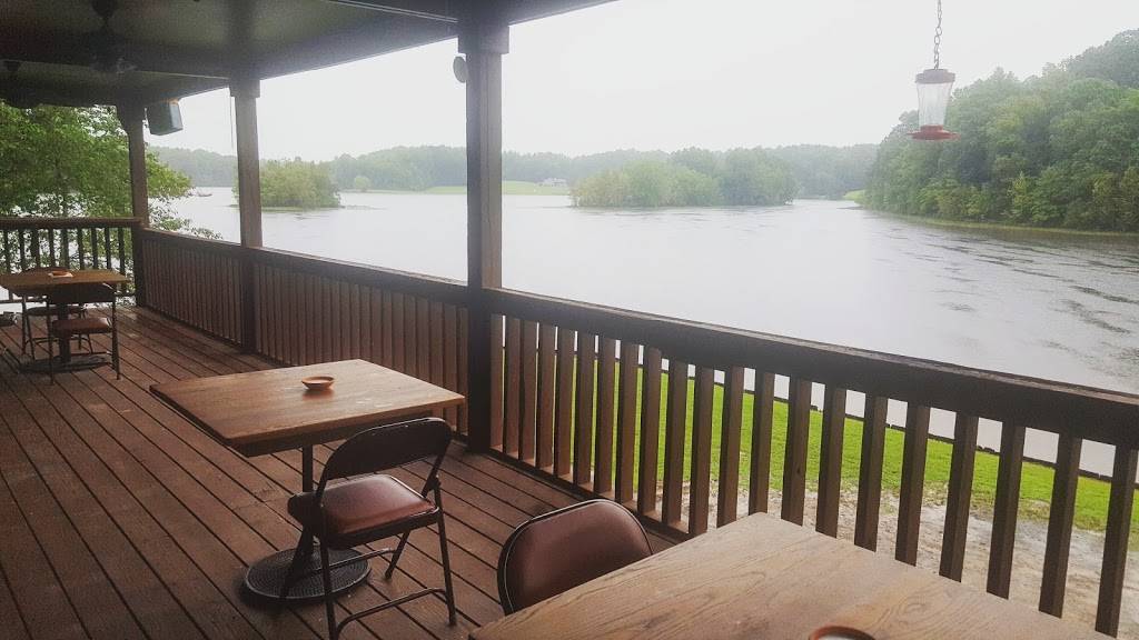 Lake Holt Lakeside Grill | restaurant | 1200 Lake Holt Road, Butner, NC 27509, USA | 9195753110 OR +1 919-575-3110
