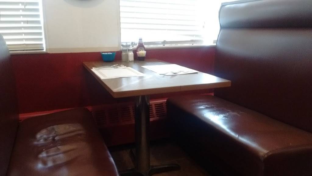 Finch Hill Restaurant | restaurant | 393 PA-247, Greenfield Township, PA 18407, USA | 5702826750 OR +1 570-282-6750