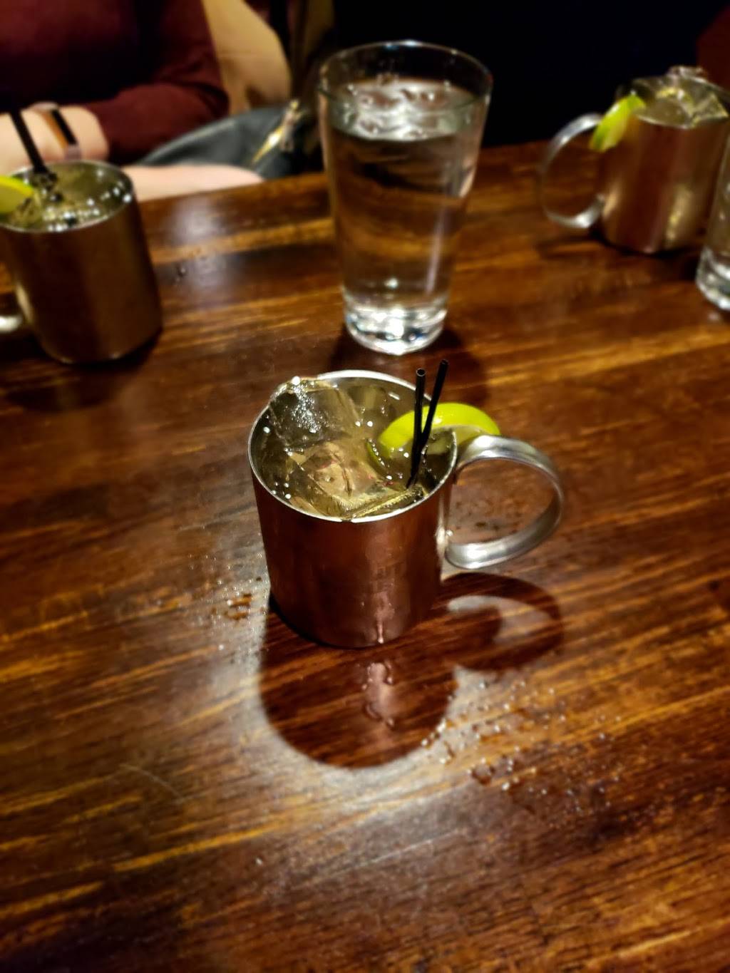 Bedford Falls | restaurant | 206 E 67th St, New York, NY 10065, USA | 2127178181 OR +1 212-717-8181