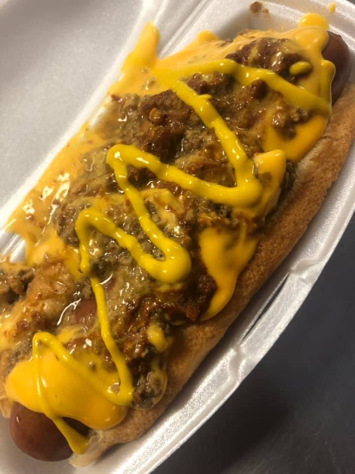 Slaw Dogz | restaurant | 35660 Harper Ave, Clinton Twp, MI 48035, USA | 5868463907 OR +1 586-846-3907