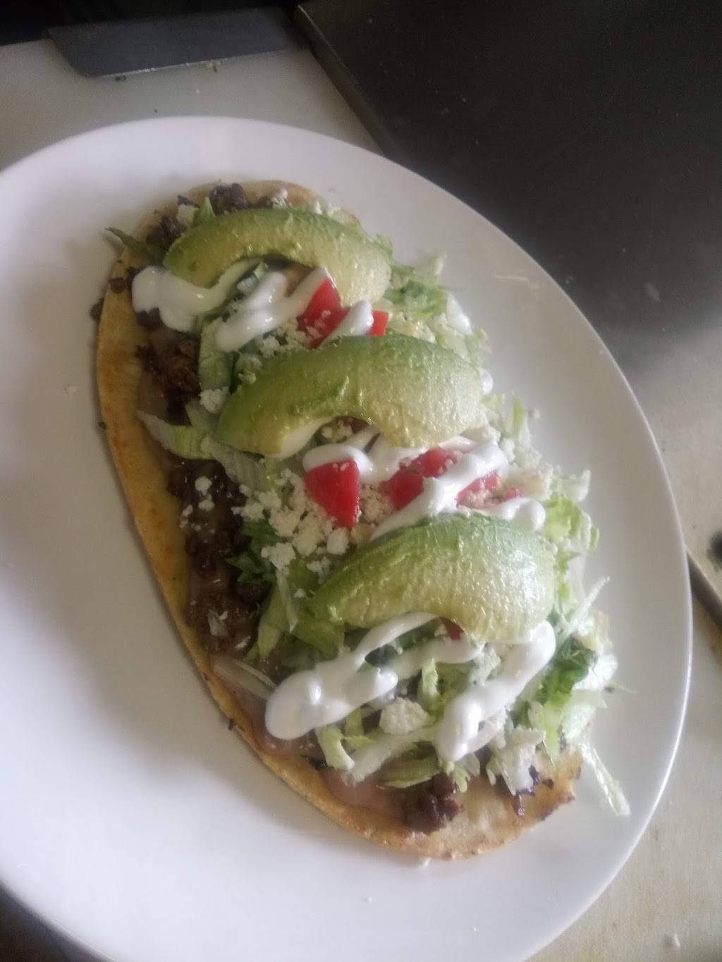 Mil Amores Taqueria | restaurant | 1009 N Pacific Ave, Kelso, WA 98626, USA | 3604252011 OR +1 360-425-2011