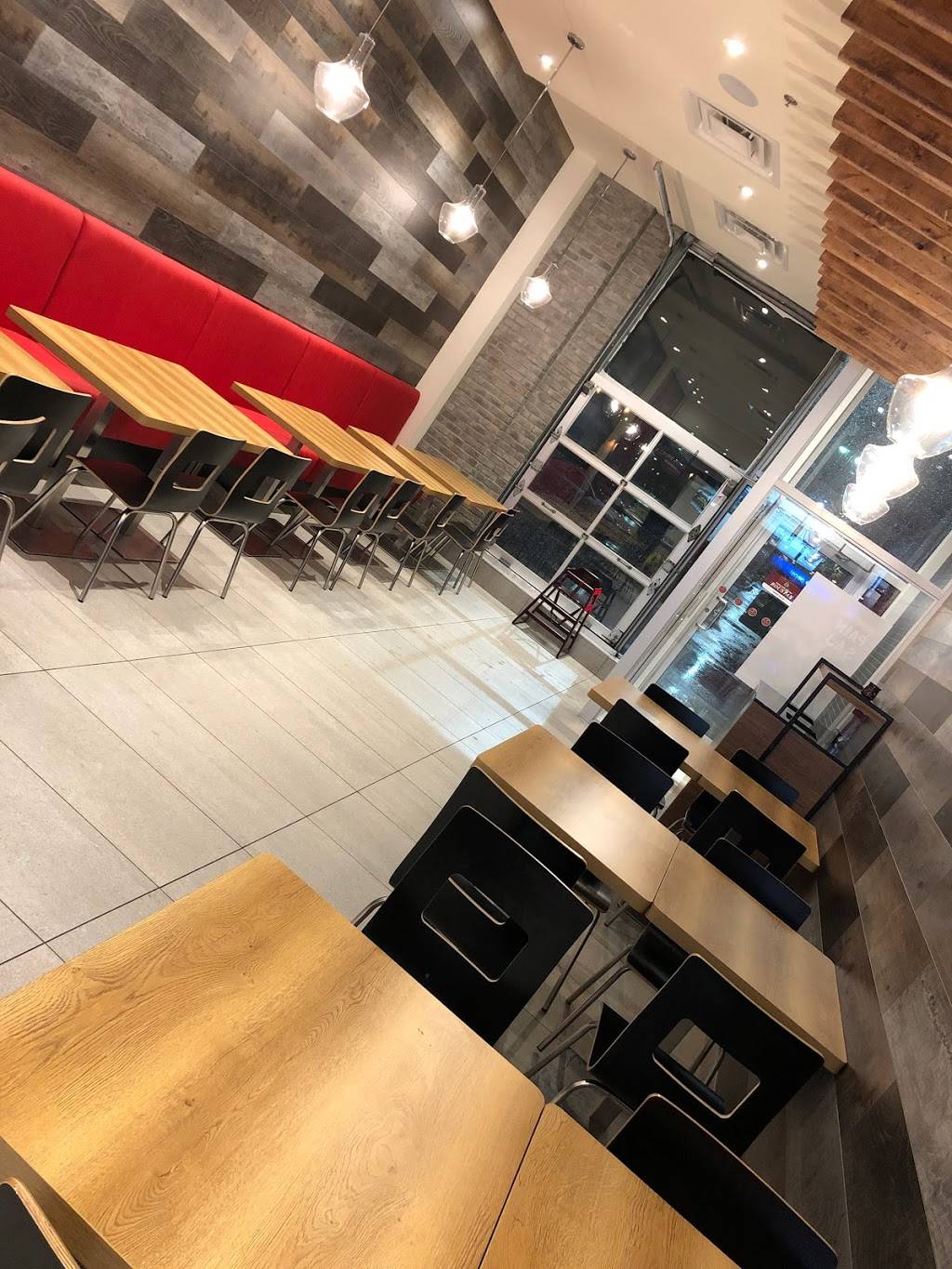 Boustan Spheretech | restaurant | 3500 Boulevard de la Côte-Vertu O, Saint-Laurent, QC H4R 1P8, Canada | 5143326663 OR +1 514-332-6663