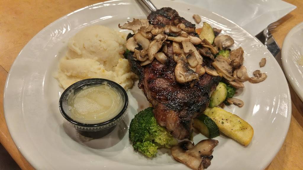 Ikes Restaurant | restaurant | 38550 Van Dyke Ave, Sterling Heights, MI 48312, USA | 5869794460 OR +1 586-979-4460