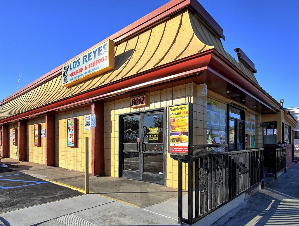 Los Reyes Mexican Food | restaurant | 2496 Broadway, San Diego, CA 92102, USA | 6192310716 OR +1 619-231-0716