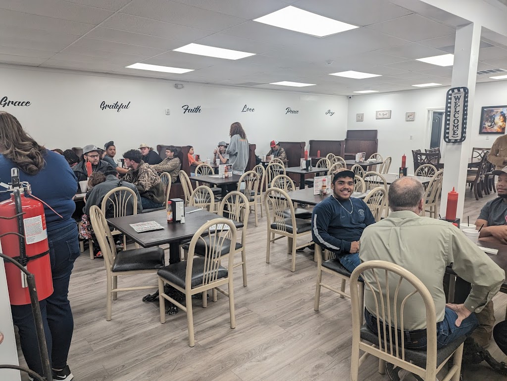 Reds smoked & smashed | restaurant | 311 W 5th St, Lumberton, NC 28358, USA | 9106743663 OR +1 910-674-3663