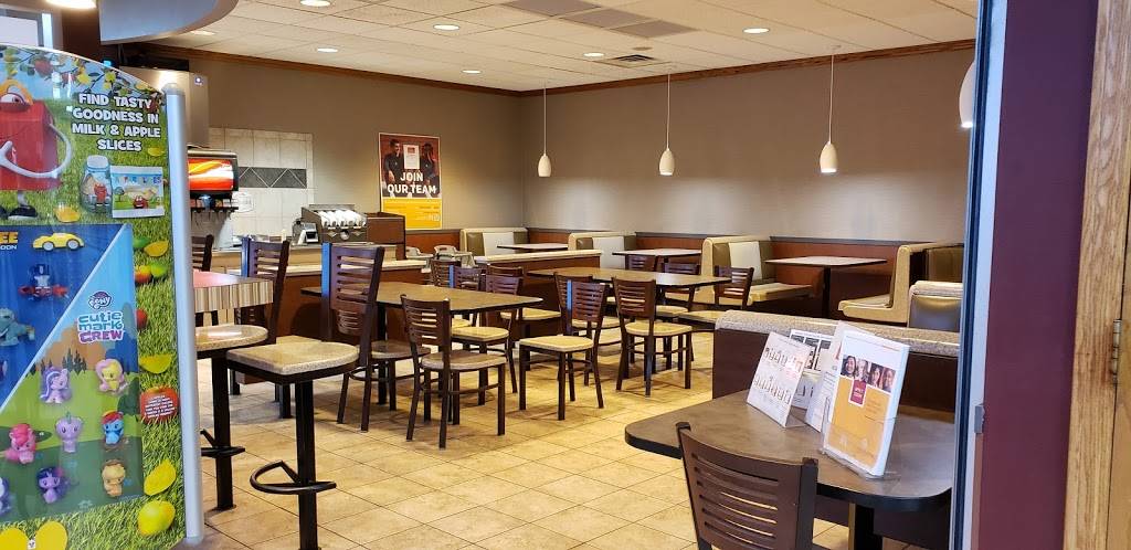 McDonalds | cafe | 667 Maratech Ave, Marathon City, WI 54448, USA | 7154436545 OR +1 715-443-6545