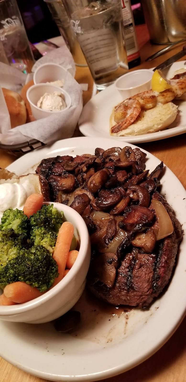Texas Roadhouse | restaurant | 9960 Joliet Rd, Countryside, IL 60525, USA | 7084827870 OR +1 708-482-7870