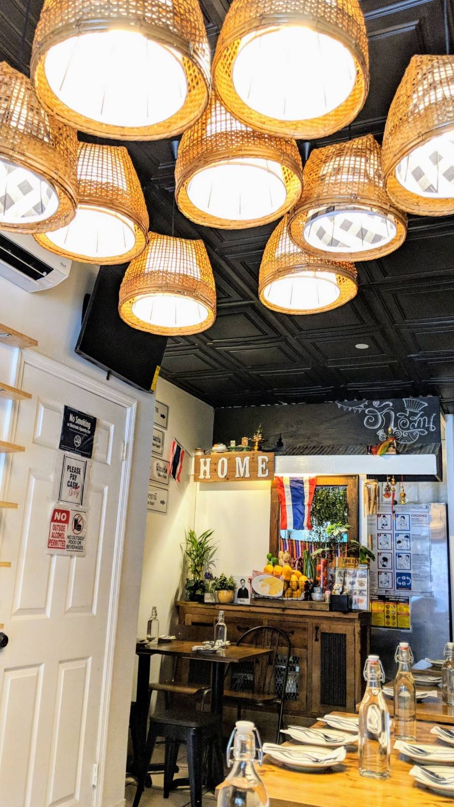 Hug Esan | restaurant | 77-16 Woodside Ave, Elmhurst, NY 11373, USA | 9293280392 OR +1 929-328-0392