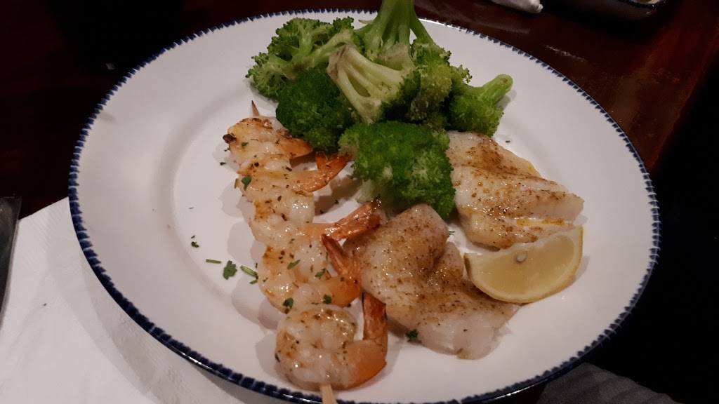 Red Lobster | restaurant | 1595 Merivale Rd, Nepean, ON K2G 3J4, Canada | 6137270035 OR +1 613-727-0035
