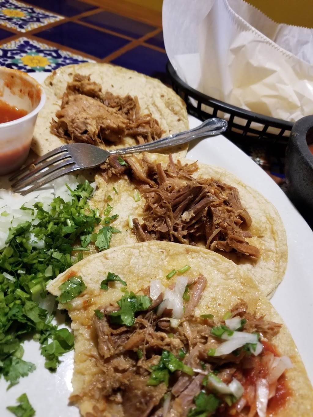 El Burrito Loco | restaurant | 5916 Harvey St B, Muskegon, MI 49444, USA | 2317980328 OR +1 231-798-0328